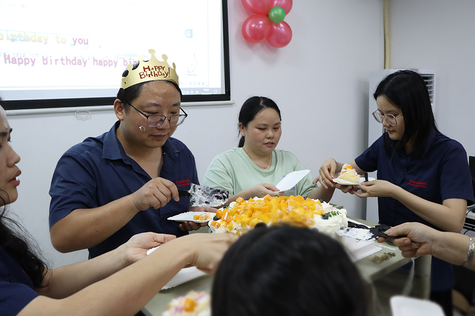 创升快乐会议-月度生日会